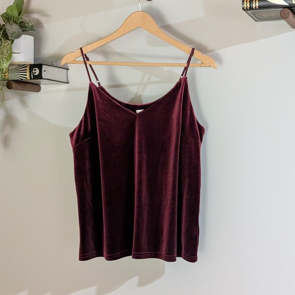 Burgundy Velvet V-Neck Spaghetti Strap Cami | Women's Size M